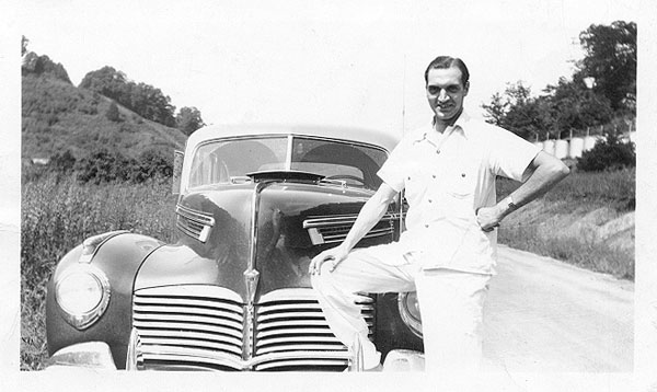 Freer 1939 with car